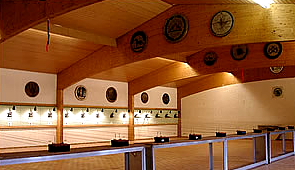 Luftgewehrhalle mit 20 Ständen